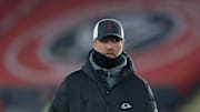 Klopp no quiere que sus futbolistas se confinen diez días