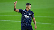 El delantero Alan Pulido celebra un gol en un partido del Sporting Kansas City.
