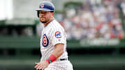 Kyle Schwarber en un juego de la MLB 2019 entre Cardenales de San Luis y Cachorros de Chicago