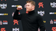 "Canelo" sigue siendo el centro de atención tanto dentro como fuera de ring