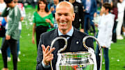 Zinédine Zidane avec sa troisième ligue de Champions. 