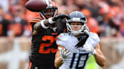 Tennessee Titans v Cleveland Browns