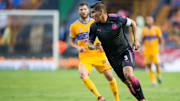 El ex futbolista se fue contra el delantero de Tigres