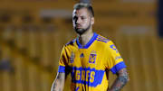 El delantero Nicolás López.