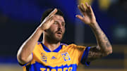 André Pierre Gignac en un partido entre los Tigres UANL y el Pachuca.