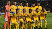 El equipo de Tigres UANL previo a un partido ante Pumas UNAM.