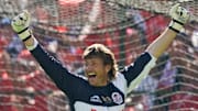 Hernán Cristante celebra un título con Toluca.
