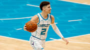 Ball hizo su auspiciado debut en la pretemporada con los Hornets 