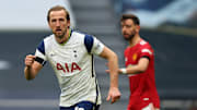 Tottenham Hotspur v Manchester United - Premier League