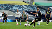 Callum Wilson equalises for Newcastle from the spot
