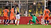 Fenerbahce trifft auf Basaksehir