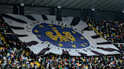 Il bandierone dei tifosi dell'Udinese