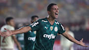 Renan, de apenas 18 anos, anotou o gol da vitória do Palmeiras