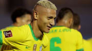 Richarlison a marqué un but juste avant la mi-temps entre les deux équipes