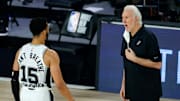 Gregg Popovich planea dirigir a los Spurs en la próxima temporada 