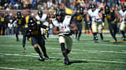 The Kansas City Chiefs signed Vanderbilt WR Kalija Lipscomb.