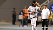 El Loco Abreu ficha por su trigésimo equipo