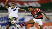 Flamengo e Vélez Sarsfield brigam pela liderança do Grupo G da Conmebol Libertadores. 