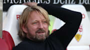 Stuttgarts Sportdirektor Sven Mislintat äußert sich zu Transfer-Meldungen