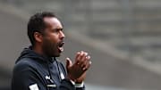Soll mit wenig Geld eine schlagkräftige Truppe formen: HSV-Coach Daniel Thioune
