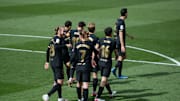 Barcelona kalahkan Villarreal 2-1