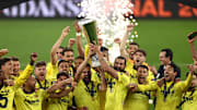Villarreal remporte sa première Europa League. 
