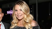 'Teen Mom 2's Kailyn Lowry shows off baby bump and confuses fans by saying she's having a girl.