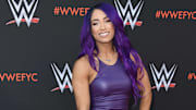 Sasha Banks fue traicionada por su ahora ex mejor amiga, Bayley, dentro del ring