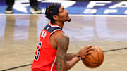 Beal tuvo una impresionante jornada anotando 60 puntos ante los Sixers