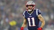 Julian Edelman running on the field in the 2019 Wild Card game vs. the Titans