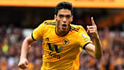 Raúl Jiménez cumplió su partido número 100 con el Wolverhampton y lo hizo con gol