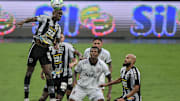 Botafogo foi derrotado em casa pelo Corinthians
