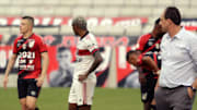 Flamengo perdeu para o Athletico-PR e se distanciou do título do Brasileirão; Rogério Ceni é o principal culpado 