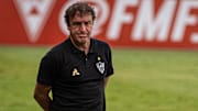 Calendário, sim, fica comprometido com parada de Estaduais, como Cuca alertou. Mas há outras prioridades.
