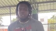 Vladimir Guerrero Jr. practica su swing durante la cuarentena
