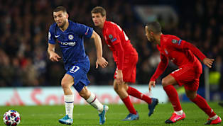 Die UEFA will das Achtelfinale der Champions League offenbar Anfang August fortsetzen. Das berichtet die Marca. Demnach könnten die Europapokalwettbewerbe...