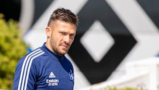 Beim HSV ist die Lage nach der bitteren Last-Minute-Niederlage gegen Stuttgart extrem angespannt. Nun hat sich Trainer Dieter Hecking dazu entschlossen, mit...