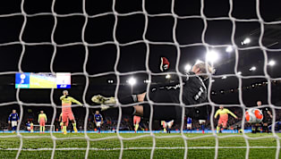 Elfmeter sind eine echte Kunst. Für einige sind sie eine druckvolle Gelegenheit, sich selbst zu erniedrigen, für andere sind sie der einfachste Weg, ein Tor...