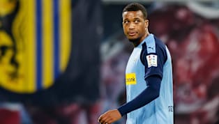 Manchester United baggert offenbar an Alassane Plea. Das berichtet Sky. Demnach haben sich die Verantwortlichen im Umfeld des Stürmers von Borussia...
