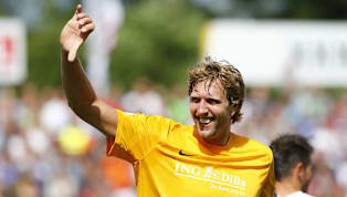 ​Basketball-Ikone Dirk Nowitzki hat am Dienstagabend (Ortszeit) beim Heimspiel der Dallas Mavericks gegen die Phoenix Suns (120:109) sein Karriereende...