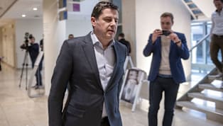 Obwohl der Sport während der Videokonferenz zwischen Bundeskanzlerin Angela Merkel und den Ministerpräsidenten am Mittwoch kein Thema war, deutet Markus Söder...