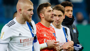 ​Wehen Wiesbaden​ ​ Hier kommt unsere Startformation gegen den @HSV ⚽️👀 Präsentiert von @eswe_versorgung #SVWWHSV #svww #dasWvereint 🔴⚫️...