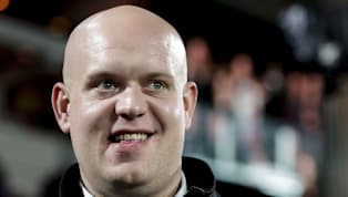 ​Auch in diesem Jahr elektrisierte die PDC ​Darts-WM die Massen. Dabei geht das legendäre Turnier im Ally Pally langsam in die heiße Phase. Bereits am...