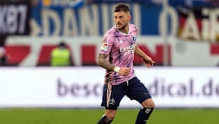 ​Jetzt hat er es auch quasi amtlich: ​Tim Leibold ist der beste Außenverteidiger der ​zweiten Liga. So zumindest hat es das Fachblatt kicker in seiner...