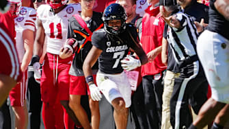 Colorado's Cam'Ron Silmon-Craig buys his mom new car 