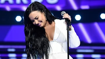 Demi Lovato cantando "Anyone" en los Grammys 2020