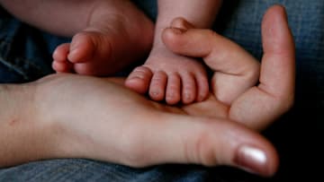 El primer contacto de una madre con su recién nacido