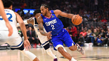 LOS ANGELES, CA - FEBRUARY 01: Los Angeles Clippers Forward Kawhi Leonard (2) drives to the basket. (Photo by Brian Rothmuller/Icon Sportswire via Getty Images)