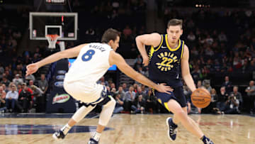 MINNEAPOLIS, MN - OCTOBER 24: T.J. Leaf #22 of the Indiana Pacers handles the ball against the Minnesota Timberwolves on October 24, 2017 at Target Center in Minneapolis, Minnesota. NOTE TO USER: User expressly acknowledges and agrees that, by downloading and or using this Photograph, user is consenting to the terms and conditions of the Getty Images License Agreement. Mandatory Copyright Notice: Copyright 2017 NBAE (Photo by Jordan Johnson/NBAE via Getty Images)