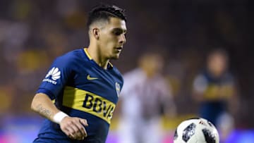LA BOCA, ARGENTINA - MAY 06: Cristian Pavon of Boca Juniors drives the ball during a match between Boca Juniors and Union de Santa Fe as part of Superliga 2017/18at Estadio Alberto J. Armando on May 6, 2018 in La Boca, Argentina. (Photo by Marcelo Endelli/Getty Images)